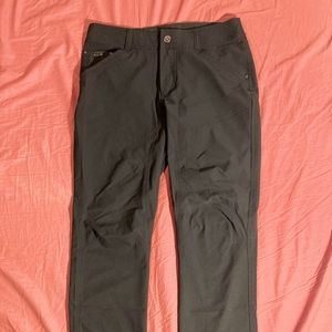 Men’s black hiking pants